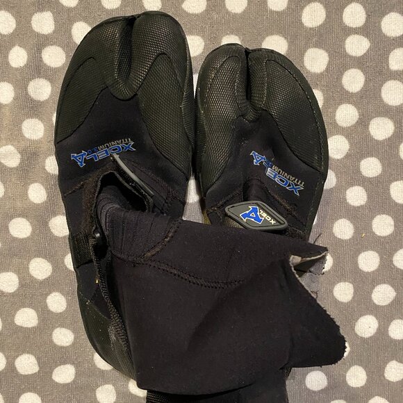 Xcel Men's Split Toe Surf Bootie Size 11 - Picture 1 of 3